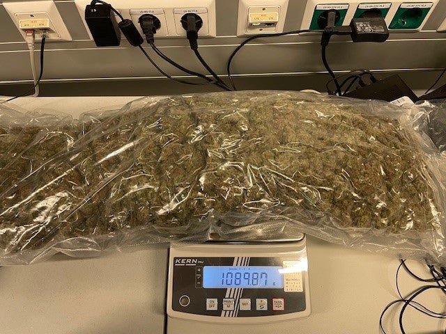 Polizei sprengt Drogenbande: 11 Festnahmen