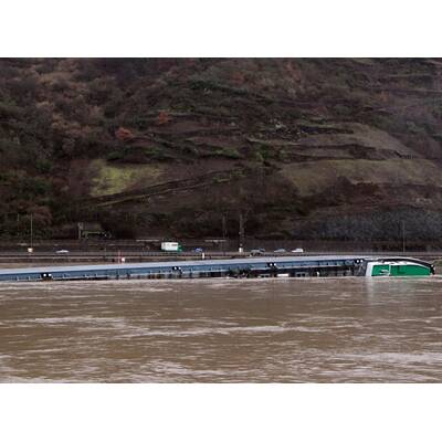 Tankerhavarie auf dem Rhein