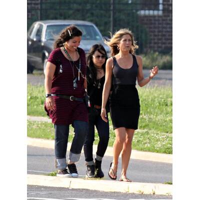 Butler jagd als Kautions-Cop Jen Aniston