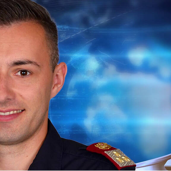 Mit Waffe in Einkaufszentrum: Cobra stoppt 17-Jährigen