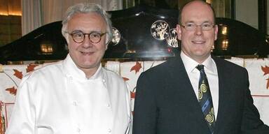 Fürst Albert II. von Monaco mit Starkoch Alain Ducasse