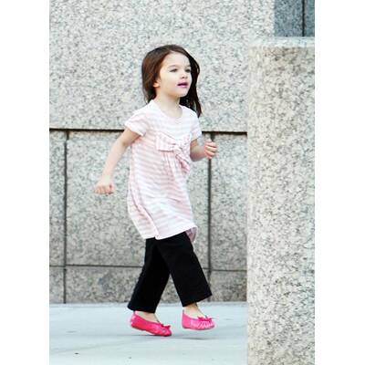 Suri Cruise: Mini-Diva in Designer-Schuhen