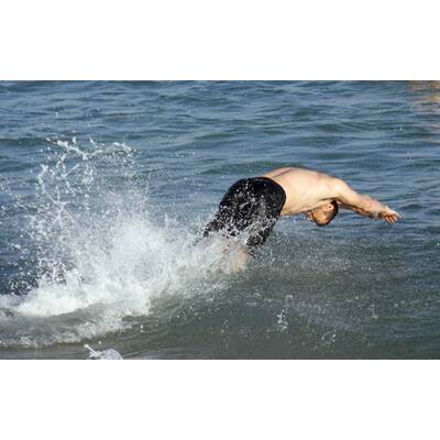 Hugh Jackman knutscht rum!