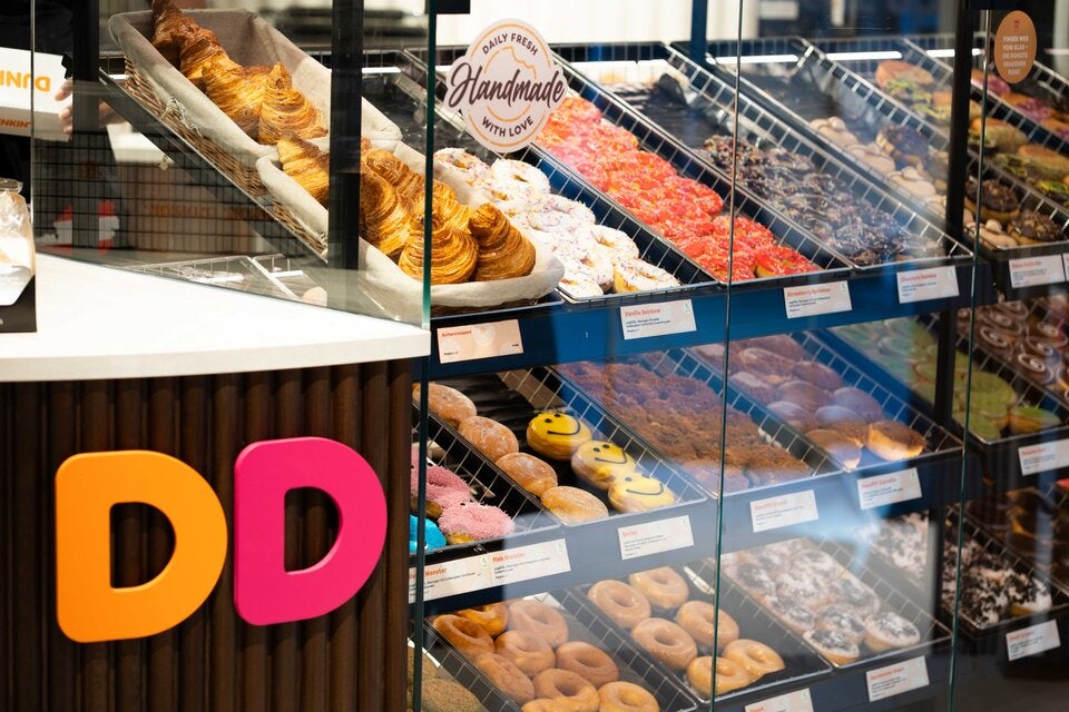 Donut-Alarm im 1. Bezirk: DUNKIN’ eröffnet in der Schottengasse