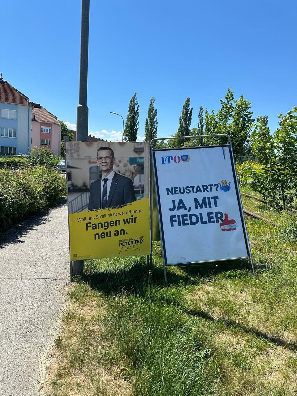 Neunkirchner Plakat-Duell: FPÖ schießt gegen Teix