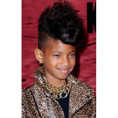 Willow Smiths Haarstyles