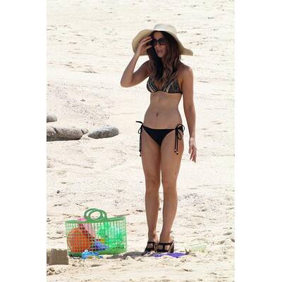 Kate Beckinsale: Sexiest Woman Alive am Strand