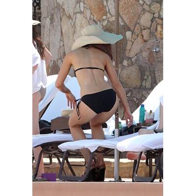 Kate Beckinsale: Sexiest Woman Alive am Strand