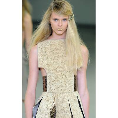 Elle Fanning modelt für Rodarte