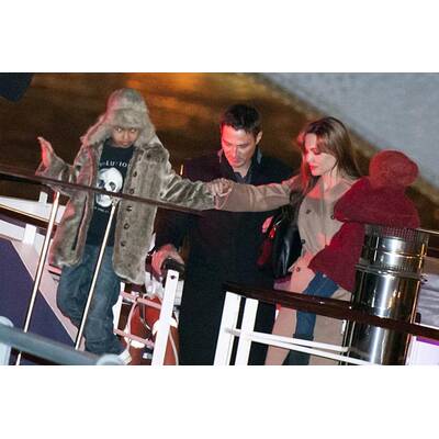 Brangelina schmeißen Geburtstags-Party auf Boot