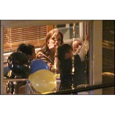 Brangelina schmeißen Geburtstags-Party auf Boot