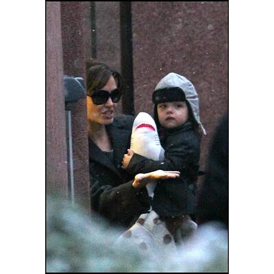 Angelina Jolie zeigt Vivienne, Shiloh, Zahara und Pax das Aquarium