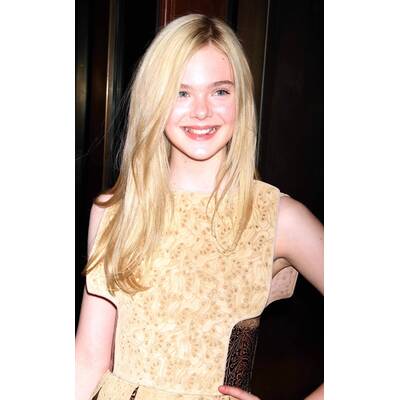 Elle Fanning modelt für Rodarte