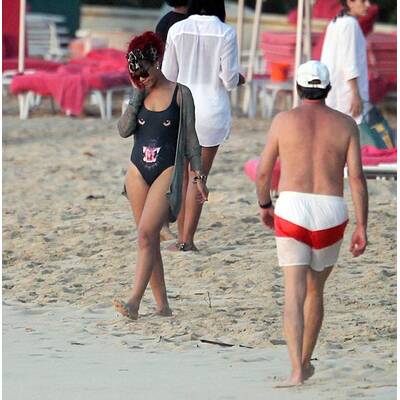 Rihanna im Panther-Badeanzug auf Barbados