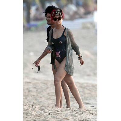 Rihanna im Panther-Badeanzug auf Barbados