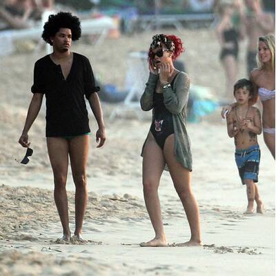 Rihanna im Panther-Badeanzug auf Barbados