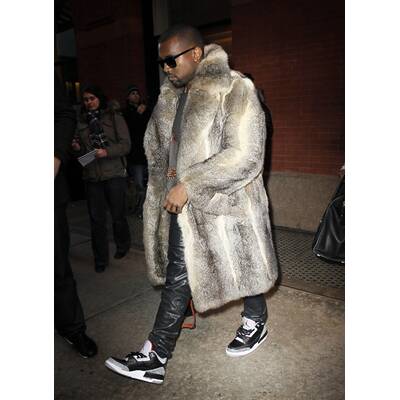 Kanye West präsentiert Kollektion in Paris