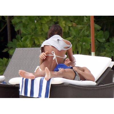 Cristiano Ronaldo & Irina Shayk: Heißes Liebesspiel am Traumstrand