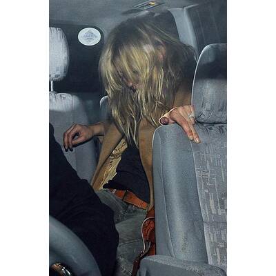 Angeschickert aus Club: Kate Moss hat zu viel erwischt