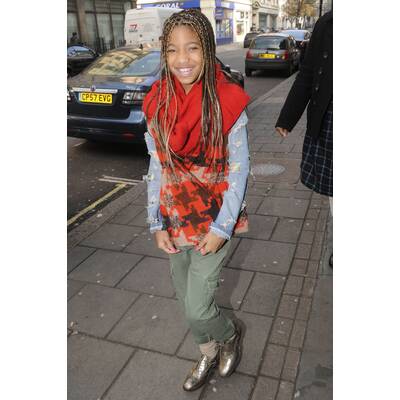 Willow Smiths Haarstyles