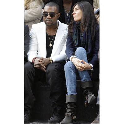 Kanye West präsentiert Kollektion in Paris