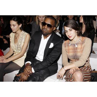 Kanye West präsentiert Kollektion in Paris