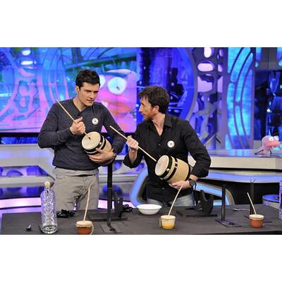 Er hat Humor: Orlando Bloom macht sich zum Affen