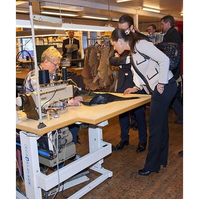 Traumpaar: Prinzessin Victoria & Prinz Daniel bei der Arbeit