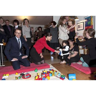 Traumpaar: Prinzessin Victoria & Prinz Daniel bei der Arbeit