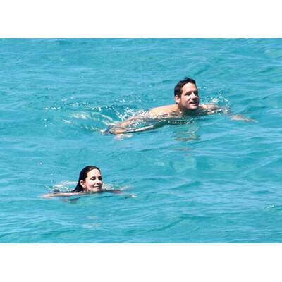 Courteney Cox & Josh Hopkins: 