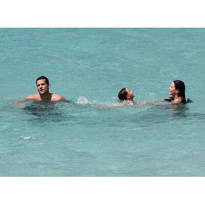 Courteney Cox & Josh Hopkins: 