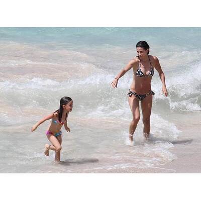 Courteney Cox & Josh Hopkins: 