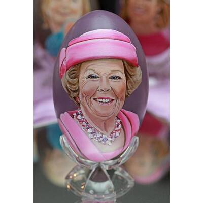 Königliche Eier: Sisi, Queen & Co. als Osterschmuck