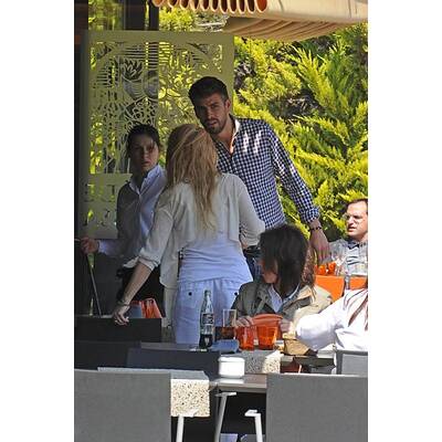 Shakria & Gerard Pique turteln in Barcelona