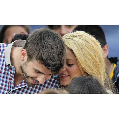 Shakria & Gerard Pique turteln in Barcelona