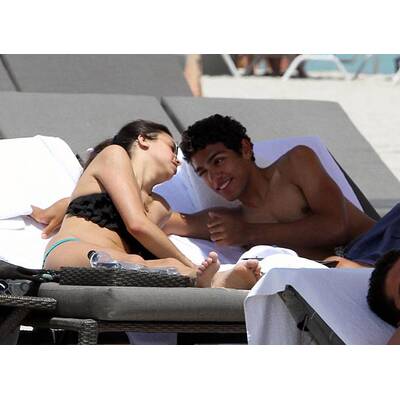 Noah Becker planscht mit Freundin Rafaela