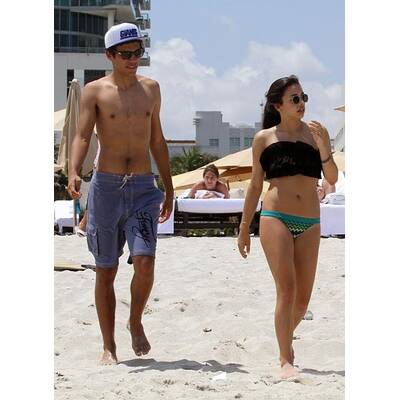 Noah Becker planscht mit Freundin Rafaela