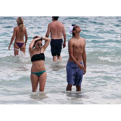 Noah Becker planscht mit Freundin Rafaela