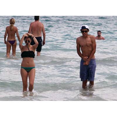 Noah Becker planscht mit Freundin Rafaela