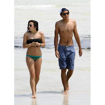 Noah Becker planscht mit Freundin Rafaela