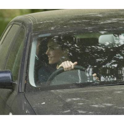 3 Tage vor der Hochzeit: Kate im dreckigen Auto