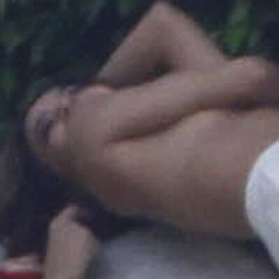 Eva Longoria: Oben ohne auf einem Schimmel