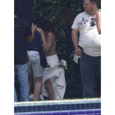 Eva Longoria: Oben ohne auf einem Schimmel