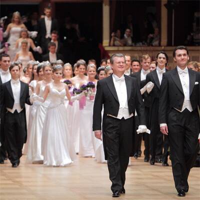 Die Swarovskis am Opernball