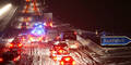 060103_nachsiebentagenlöschen_stau_winter_dpa