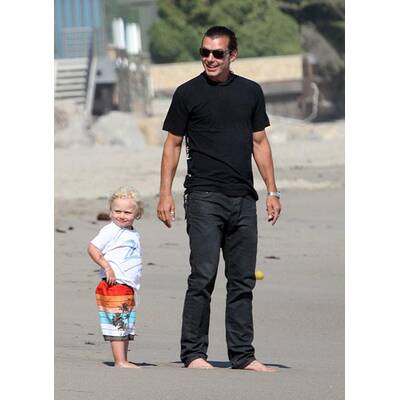 Gwen Stefani & Gavin Rossdale mit ihren Söhnen am Strand