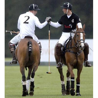 Im engen Shirt: Prinz Harry zeigt seinen Body