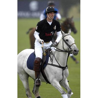 Im engen Shirt: Prinz Harry zeigt seinen Body