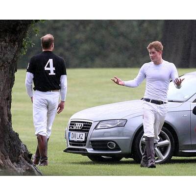 Im engen Shirt: Prinz Harry zeigt seinen Body