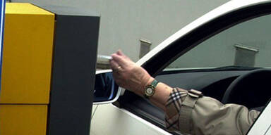 060809_parkgarage_APA